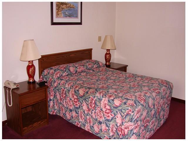 Red Carpet Inn Hillsville Zimmer foto