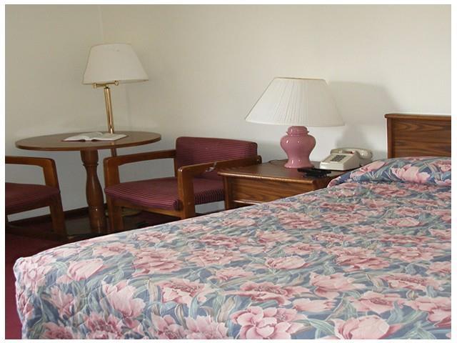 Red Carpet Inn Hillsville Zimmer foto